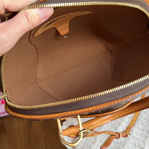 Louis Vuitton Brown and Tan Monogram Bag - Picture 14 of 16